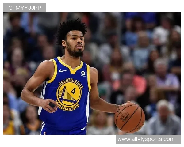 奎因成NBA历史首位新秀中锋斩获30三双成就引发关注