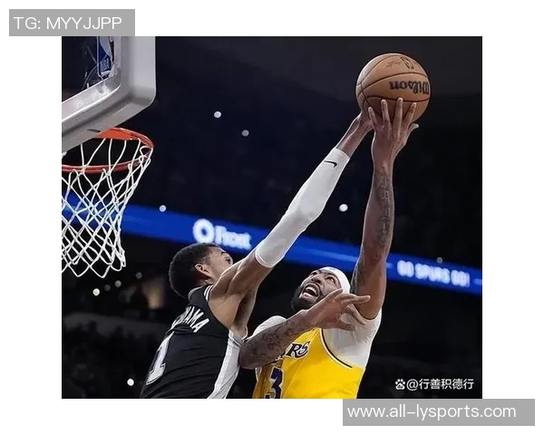 不到20分钟砍下30分小火车携手死神与爱神马刺新星再创奇迹让人惊讶 不到20分钟砍下30分小火车携手死神与爱神马刺新星再创奇迹让人惊讶